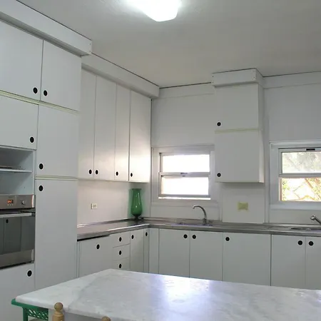 Sabaudi Vila *